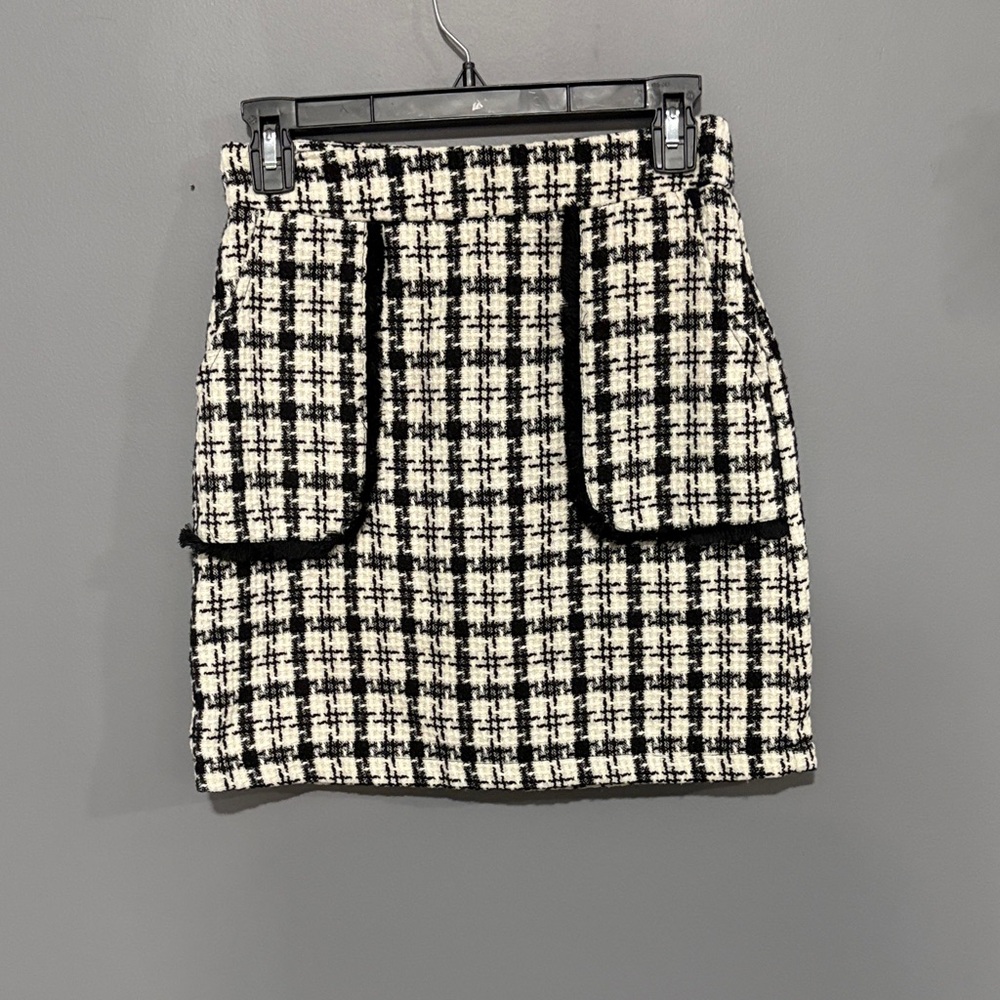 Potter's Pot Black and White Houndstooth Skirt
